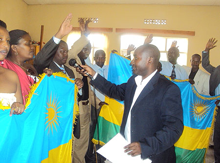 Gasabo district employees taking the oath recently (Photo / F. Goodman)