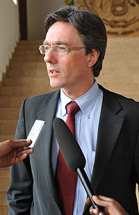 Joachim Von Amsberg speaking to journalist after meeting President Kagame (Photo Urugwiro Village)