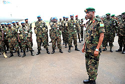 Brig. Gen. Murokore addressing the soldiers who had just arrived from Darfur yesterday (Photo; J. Mbanda)