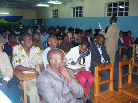 Minister Harebamungu adressing students at Byumba Polytechnic on Thursday. (Photo: A. Gahene)