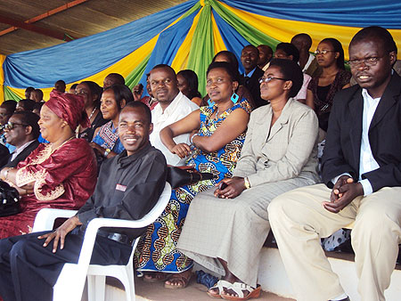 A cross section of teachers who turned up to celebrate World Teacheru2019s Day in Huye (Photo; P. Ntambara)