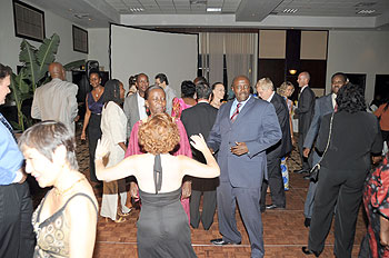 Guests take the dance floor.
