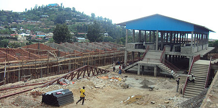 The new market under construction in Karongi town is set to boost cross border trade with the DRC(Photo: S. Nkurunziza)