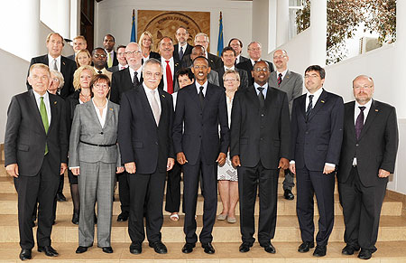 President Kagame in a group photo with the visiting German delegation, yesterday (Photo; Urugwiro Village)