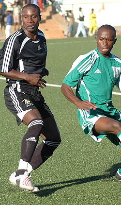 Mbuyu Twite (L) is back in the APR fold after a long injury lay-off. (File Photo)