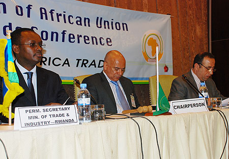 Trade ministry PS Emmanuel Hategeka, Hassan Hussein and Xavier Carim during the meeting yesterday (Courtesy photo)