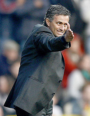 Persona non grata- Jose Mourinho is public enemy No 1 at Barcelona