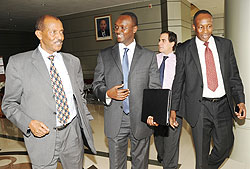 Permanent Secretary, Emmanuel Hategeka (C) talking to Dr.Tadesse Hailemariam (L) and Frank Mugyenyi after the meeting (Photo; J. Mbanda)