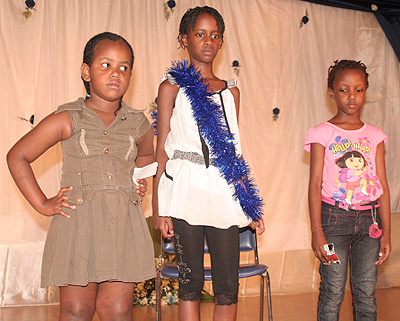 Miss Christmas, Ariane Tona (C) poses with the 1st and 2nd runner-ups.
