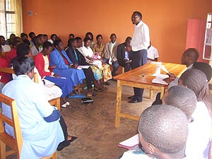 Byumba Sector executive secretary Gahano adressing the youth on Tuesday. Photo A.Gahene