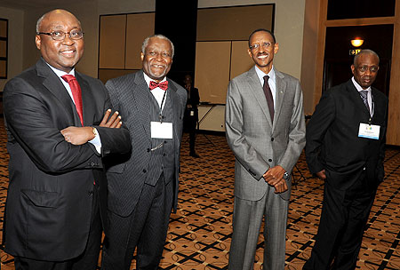 President Kagame shares a light moment with the AfDB president, Dr Donald Kaberuka (L), PALU President, Akere Muna ( Second left) and Vincent Karangwa (R ) from the 