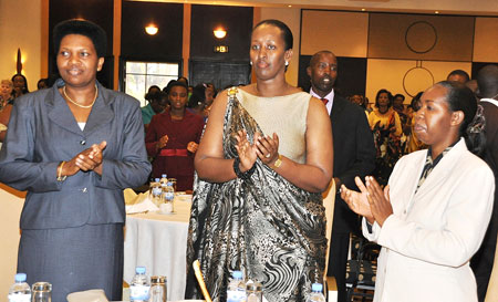 First Lady Jeannette Kagame (C) was joined by her Burundian counterpart, Denise Nkurunziza (L), at a prayer breakfast in Kigali yesterday. Also in the photo is Chief Justice Aloysia Cyanzayire. (Courtesy photo)