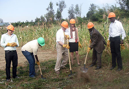 Library Ground Breaking in Rwinkwavu (Photo / K.Uher)