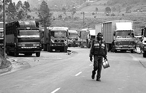 Heavy trucks line up at Gatuna border carrying goods from Mombasa Port. Regional transport infrastructure will be overhauled (File Photo)