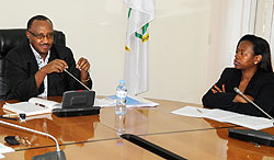 Ministers Protais Musoni (L) and Monique Nsanzabaganwa during the press conference yesterday (Photo: T.Kisambira)