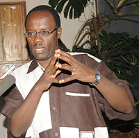 Kigali City Mayor Fidel Ndayisaba speaking to the press yesterday (Photo: J. Mbanda)