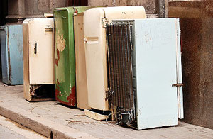 Old refrigerators consume more power