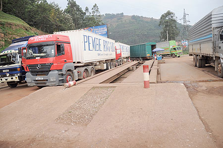 Cargo trucks in transit at Gatuna boarder. (File photo).