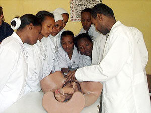 Midwifery skills are necessary to ensure safe childbirths. (Net Photo)