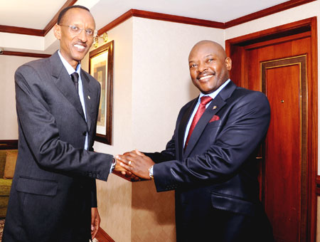 President Kagame receiving President Nkurunziza shortly after the Burundian Head of State addressed EALA yesterday. (Photo Village Urugwiro)