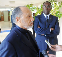 Hammam Bin Mohamed, President of the Asian League football confederation,talking to Press as PM Bernard Makuza looks on (Photo T.Kisambira)