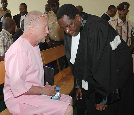 Peter Erlinder discussing with his lawyers at the High Court (File Photo)