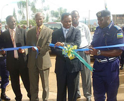 (L-R ) Kigali Mayor Fidele Ndayisaba, Internal Security Minister  Sheikh HARERIMANA, Minister Karega and IGP Gasana during the launch of the third lane yesterday. (Courtesy photo)