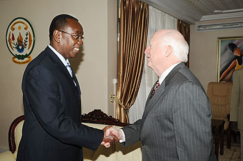 Prime Minister Bernard Makuza receives Dr. Mike Armour an expert in leadership development at his office (Photo J Mbanda)