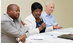 (L-R) Dr Desire Ndushabandi vice Rector of NUR in Charge of Finance and administration, Dr Agnes Binagwaho of MINISANTE and Ira Magaziner of Clinton Initiative (Photo T Kisambira)