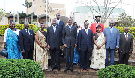 President Kagame with the new ministers after the swearing-in ceremony, yesterday. (Photo Village Urugwiro)