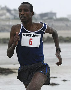 Hakizimana failed to hit the minimum qualification time for next year's London Olympic Games over the weekend.