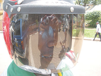 Motorists should keep their helmets clean.