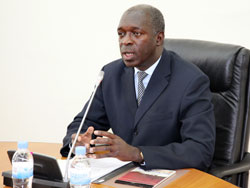 Minister of Labour, Anastase Murekezi during the news conference (Photo T.Kisambira)