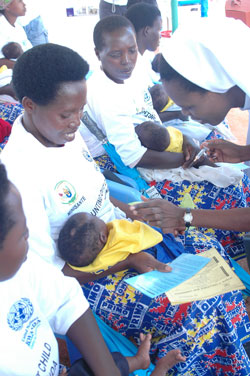 Mothers during a past immunisation exercise. Rwanda has welcomed the new immunisation funding boost from GAVI (File Photo)