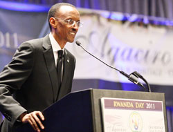 President Paul Kagame addresses the recent Rwanda Day forum in Chicago (Photo Village Urugwiro)