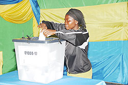 A woman casts her vote during the 2010 elections. (File photo)