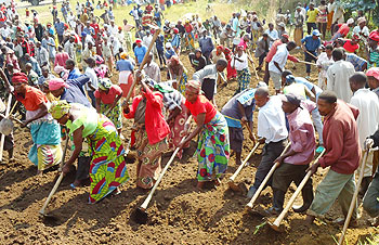 Residents participate in umuganda to kick start the 12-year basic education project (photo S Nkurunziza)