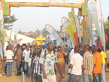 The main entrance to the Expo is flocked with people. Photos/The New Times/ D.Umutesi