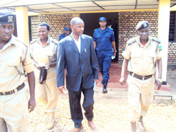  Maj. General Paul Rwarakabije (L) accompanied by officials on a tour of Nsinda Central Prison in Rwamagana District. The New Times /S. Rwembeho