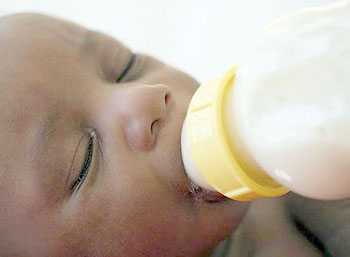 Some women can't help but go for the bottle. Net photo