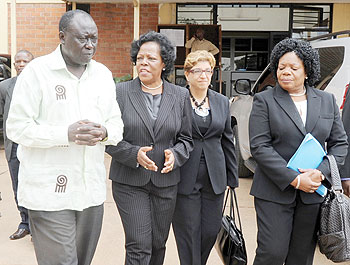 Sierra Leonean Chief Justice Tejan Jallow (2 Left) who was in the country paid a courtesy call on Justice Minister Tharcise Karugarama (L) on Tuesday.