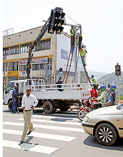  Traffic lights being installed at Kigali's Yamahau2013Muhima area The New Times /T.Kisambira