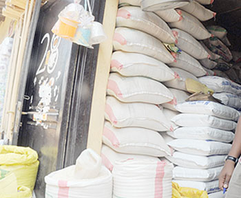 Several traders with permanet shops want hawkers be be  relocated to a permanet place. The New Times/File photo