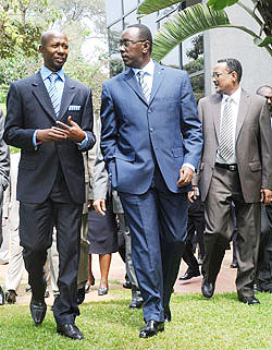 Prime Minister Bernard Makuza (C) with Internal Security Minister Musa Fazil Harelimana (2nd Left) and Sudanese Interior Minister, Ibrahim Mahmoud Hamid during the EAPCCO meeting yesterday. The New Times / John Mbanda