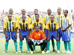 Amavubi players pose for a team photo shortly before their return leg qualifier against Ivory Coast. The New Times / T. Kisambira.
