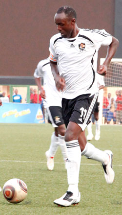 APR skipper Olivier Karekezi scored a double against rivals SC Kiyovu yesterday at Nyamirambo stadium. The New Times / File