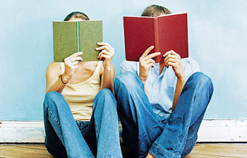 read-books. (Net Photo)