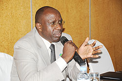  Education Minister Pierre-Damien Habumuremyi has warned teachers over use of phony academic certificates and transcripts