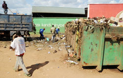 Garbage collection at Kimironko market yesterday afternoon.The foul smell has irked residents. The New Times / J Mbanda.