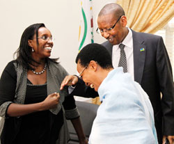 Minister John Rwangombwa (M) with MINIRENA PS Caroline Kayonga (L) and the Director General of REMA Rose Mukankomeje after the press conference.The NewTimes / Timothy Kisambira